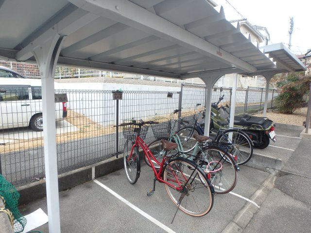 【その他共用部分】 | ビビエンダ甲東 | 駐輪場です