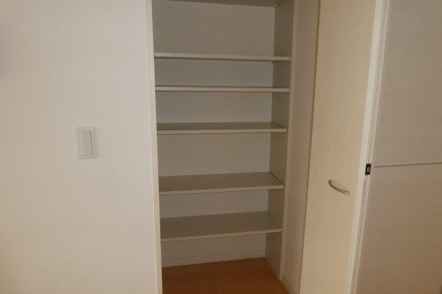 モンシャトー中央の収納|LDK収納