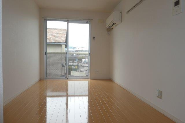 モンシャトー中央の居間・リビング