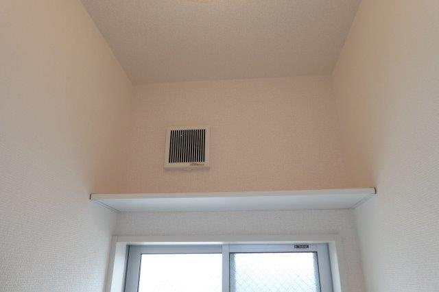 モンシャトー中央のトイレ|トイレ棚