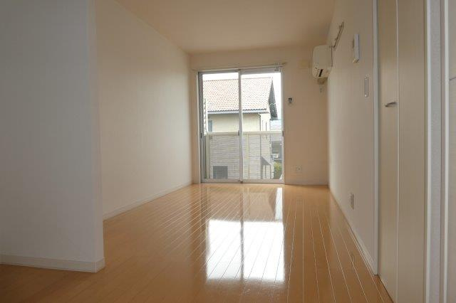 モンシャトー中央の居間・リビング