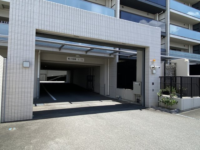 ローレルスクエア高の原プレミストの駐車場|駐車場の用意があります