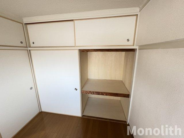 鶴山台2号棟の収納