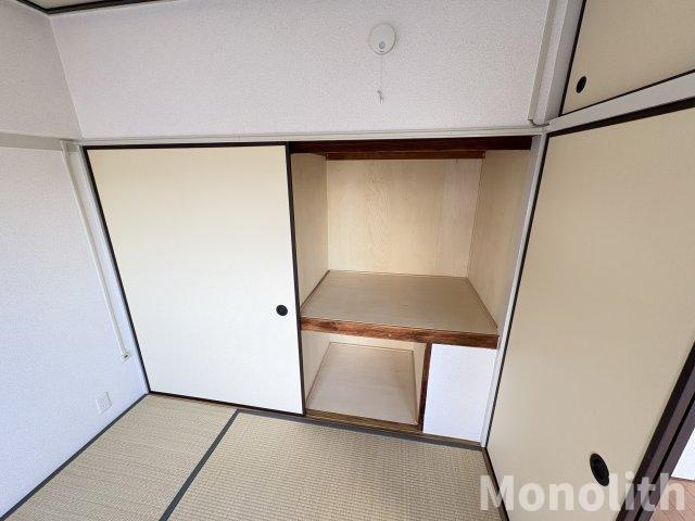 鶴山台2号棟の収納