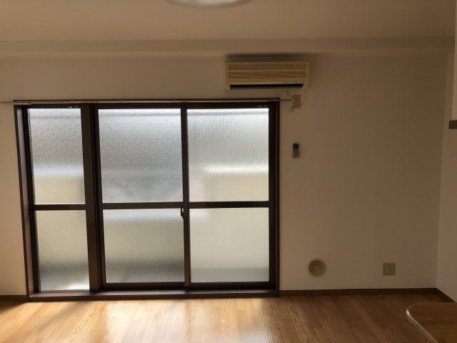シェルベール壱番館の居間・リビング