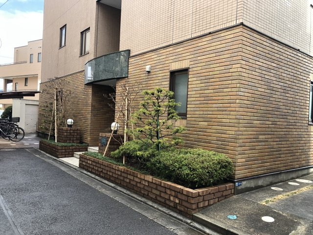 シェルベール壱番館のエントランス
