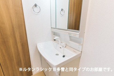【洗面所】 | カルム栄町Ⅱ | 洗面所です