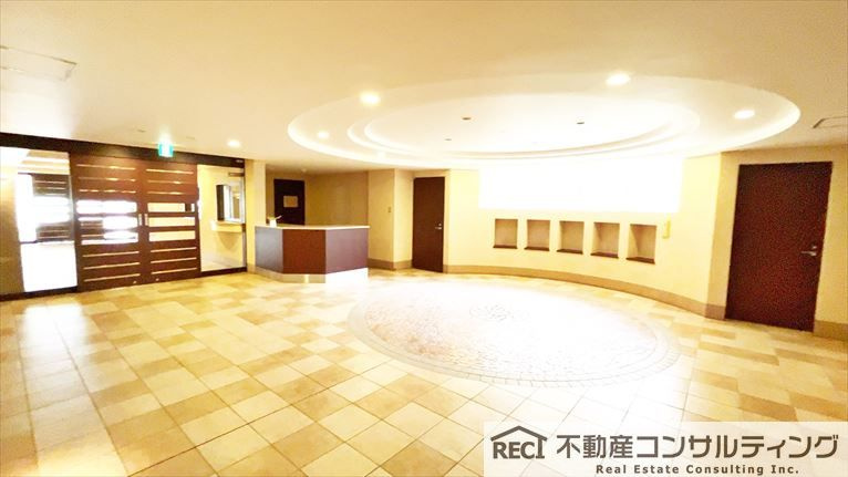 ワコーレ夙川ブランデュオのエントランス