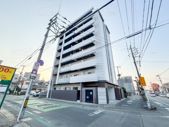 リッツ・アヴェニューの外観|お洒落な外観です★