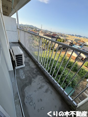 【バルコニー】 | 本郷ハイツ | 暖かな日差しのふりそそぐバルコニー