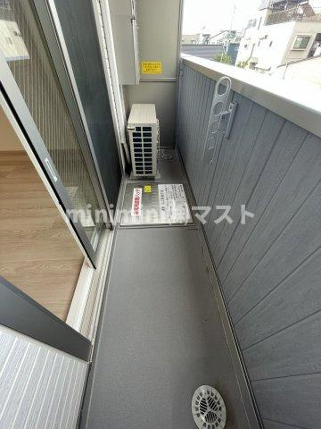 ルシェーナ西田辺のバルコニー