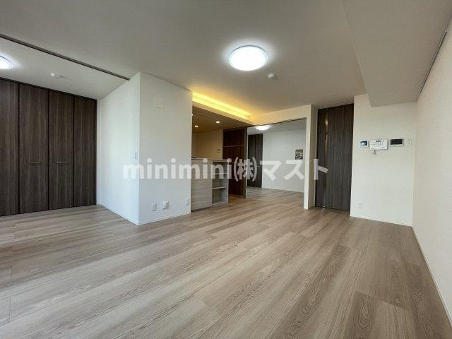 ルシェーナ西田辺の居間・リビング