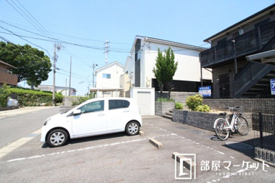 【駐車場】 | アンプルール　ブワ　ＢＯＮ