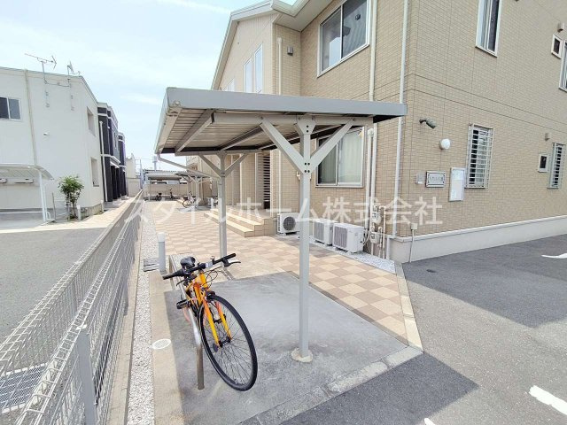 ヴィダ　フェリィス二番館の駐車場
