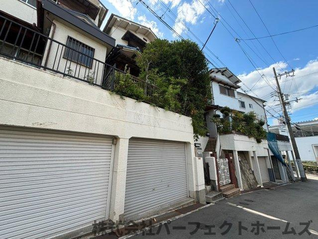 【前面道路含む現地写真】の画像