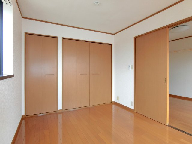 ミレーニアの洋室