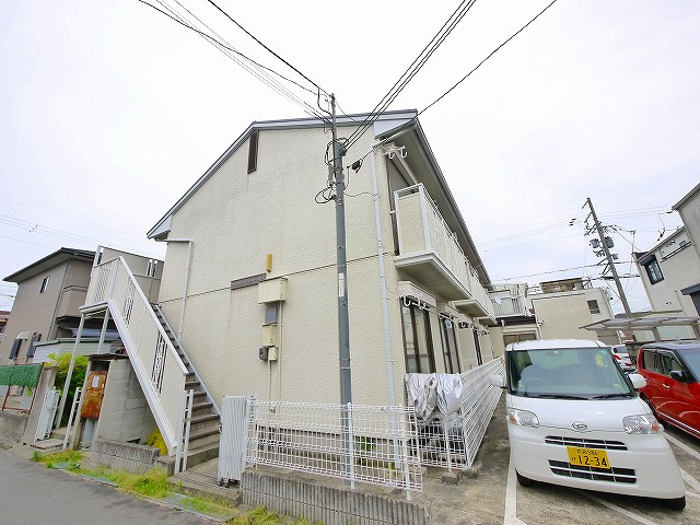 コスモハイツオリオンの外観