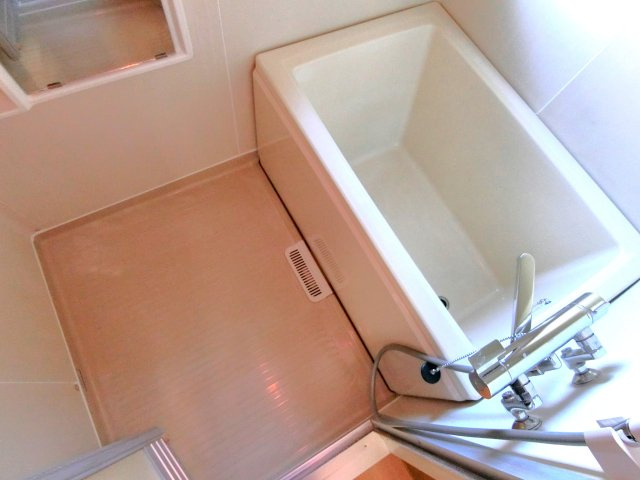 シティハイムオシビの浴室
