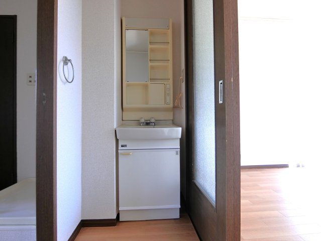 シティハイムオシビの独立洗面台