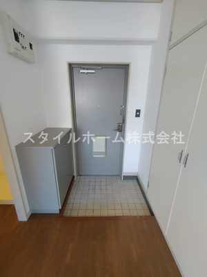 【玄関】 | シャトーウィスタリヤ