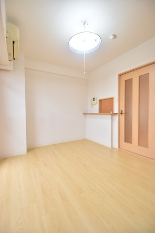 大阪市旭区高殿７丁目の賃貸マンションの寝室