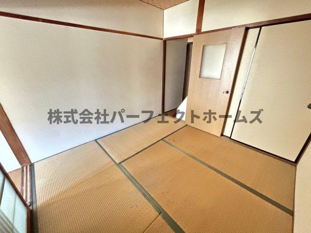 都丘町テラス　賃貸の和室|落ち着いた雰囲気の和室付きです