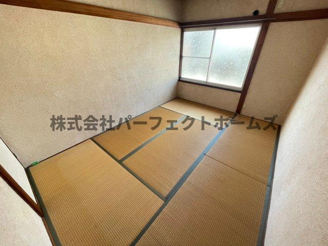 都丘町テラス　賃貸の和室|落ち着いた雰囲気の和室付きです