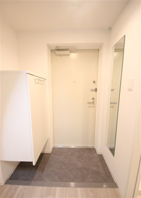 【玄関】 | セレニテ本町リアン