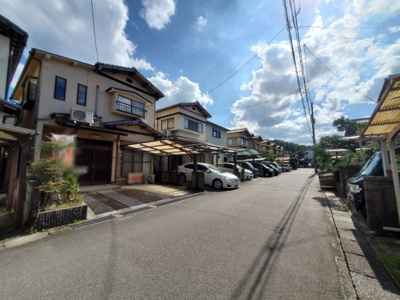 【前面道路含む現地写真】 | 亀岡　下矢田町四丁目　一戸建