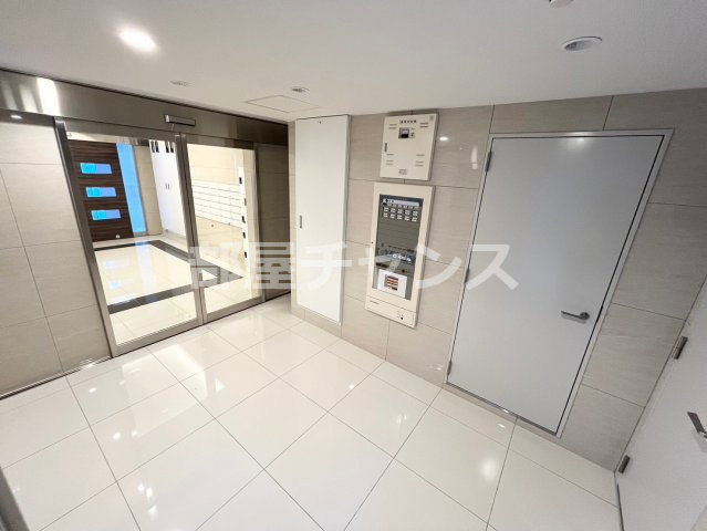 クレストタワー栄のロビー