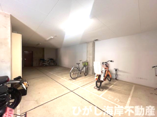 ミオカステーロ湘南松風の駐車場|新規リフォーム完了！敷地内駐輪場