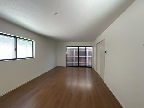 【居間・リビング】 | 垂水区歌敷山4丁目　新築戸建　2号棟