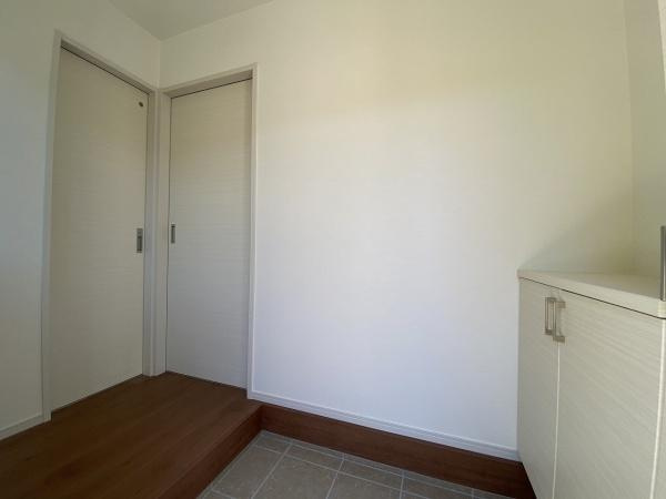 【玄関】 | 垂水区歌敷山4丁目　新築戸建　2号棟