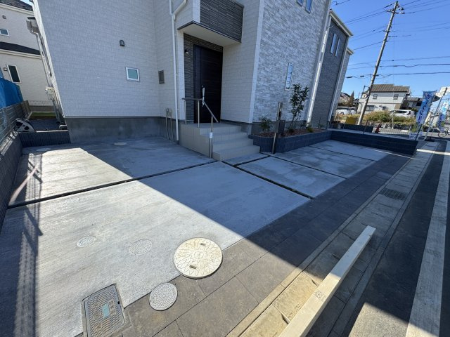 松戸市古ケ崎４丁目新築戸建【古ヶ崎小学校：4分】の駐車場|B号棟駐車スペース・２台駐車可