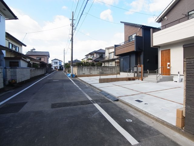 新築　前橋市大利根町2丁目　Bloomin　Garden　2号棟の前面道路含む現地写真|現地写真　南側接道幅員約6ｍ