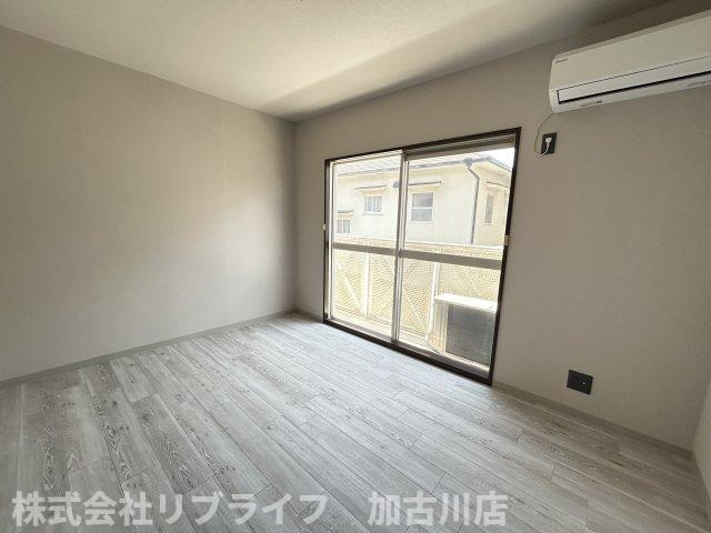 ドミール中島Aの洋室