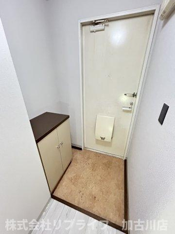 ドミール中島Aの玄関