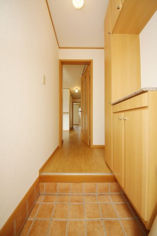 リヴェールＭの玄関