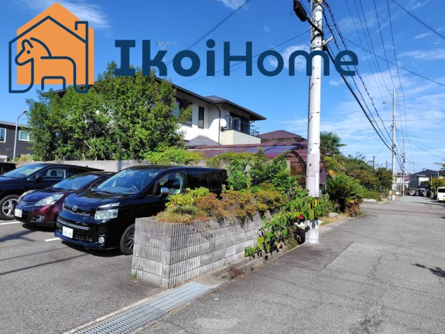 神戸市西区宮下3丁目　土地の前面道路含む現地写真|●資料・カタログのご請求無料●スーパーやコンビニ、飲食店、病院など徒歩圏内の施設も多々あります。