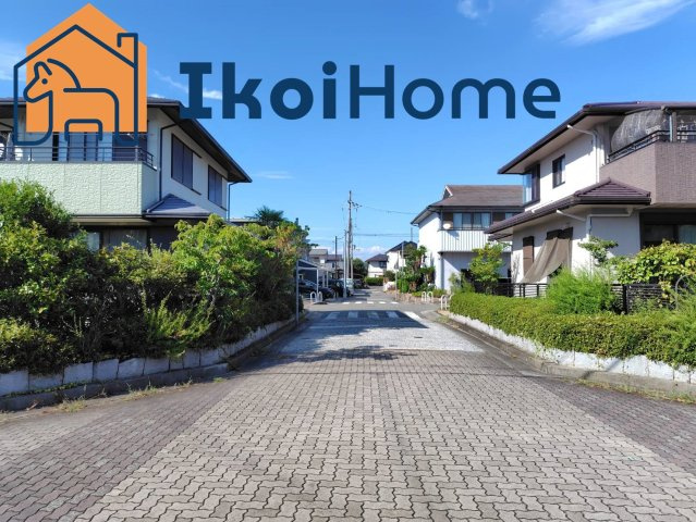 神戸市西区宮下3丁目　土地の前面道路含む現地写真|弊社独自で毎月５組限定「人気オプション３点パック」カーポート・バルコニー・ウッドデッキを１万円で取付
