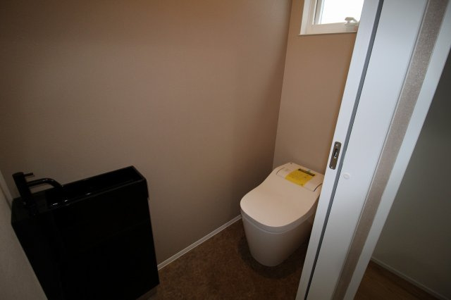 朝倉本町　新築戸建　2号地のトイレ|1Ｆ