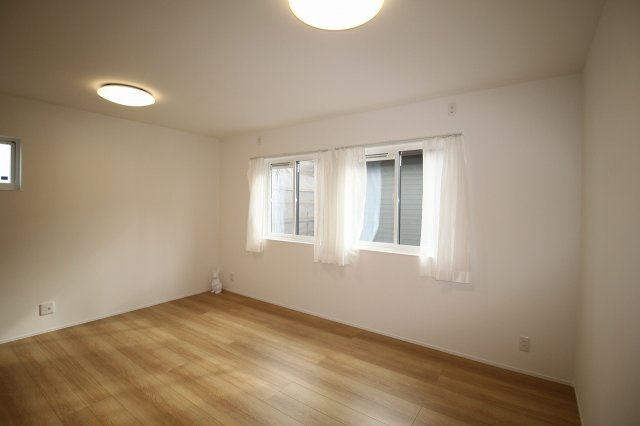 朝倉本町　新築戸建　2号地の洋室|2Ｆ　南の部屋　5.5帖　5.5帖