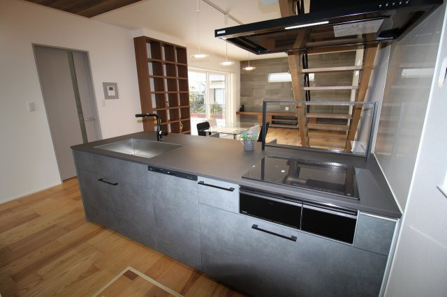 朝倉本町　新築戸建　2号地のキッチン|ＩＨクッキングヒーター　食器洗浄乾燥機