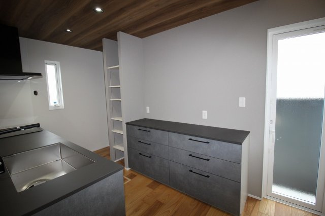 朝倉本町　新築戸建　2号地のキッチン|カップボード