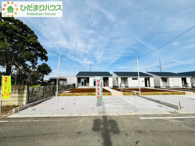 川島町平沼　新築一戸建て　リーブルガーデン　04の駐車場
