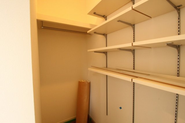 小津町　新築戸建　４号棟　【内覧可能】の収納|シューズインクローク