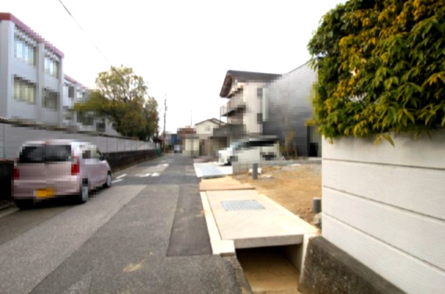 小津町　新築戸建　４号棟　【内覧可能】の前面道路含む現地写真