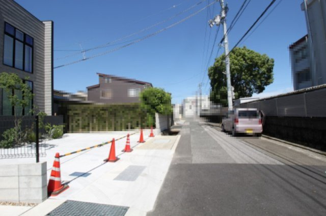 小津町　新築戸建　４号棟　【内覧可能】の前面道路含む現地写真