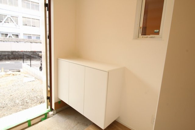 小津町　新築戸建　４号棟　【内覧可能】の収納|玄関収納