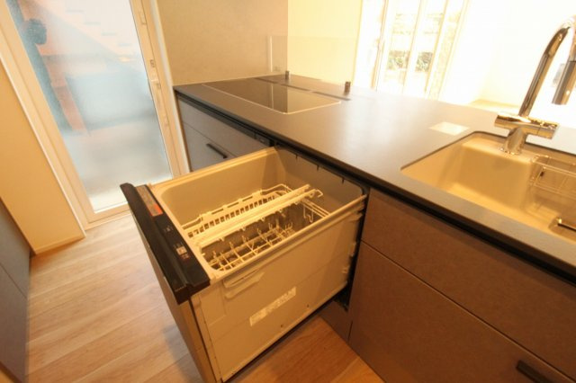 小津町　新築戸建　４号棟　【内覧可能】のキッチン|食器洗浄乾燥機